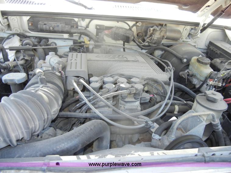 image for item D4463 1999 Ford Explorer XLT SUV