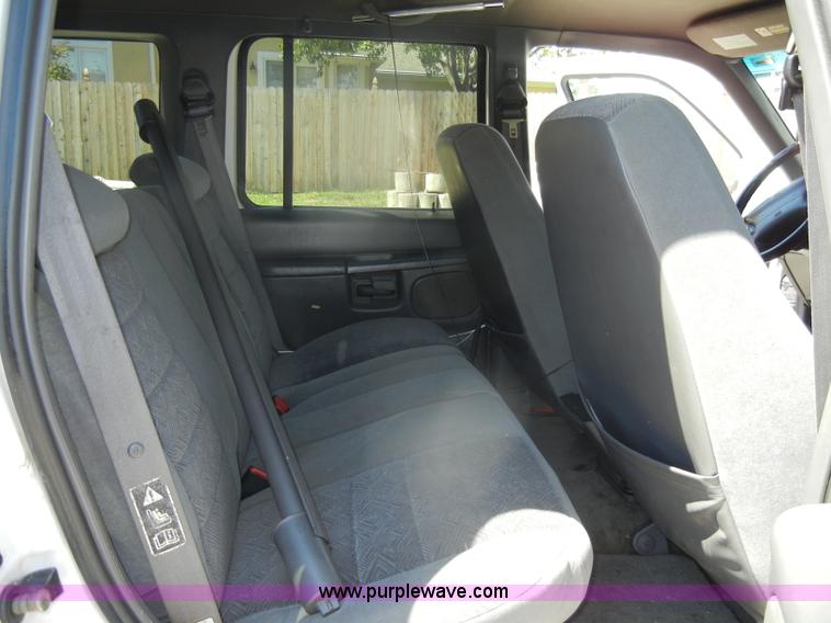 image for item D4463 1999 Ford Explorer XLT SUV