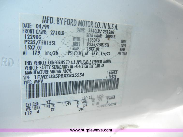 image for item D4463 1999 Ford Explorer XLT SUV