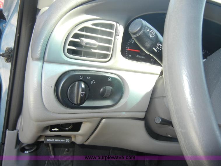 image for item D4476 2006 Ford Taurus SE