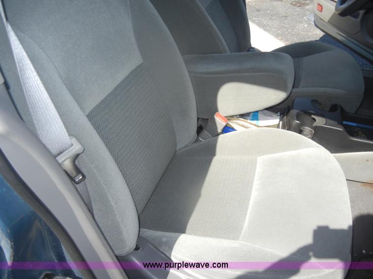 image for item D4476 2006 Ford Taurus SE