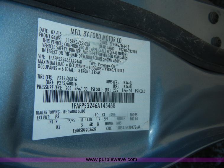 image for item D4476 2006 Ford Taurus SE