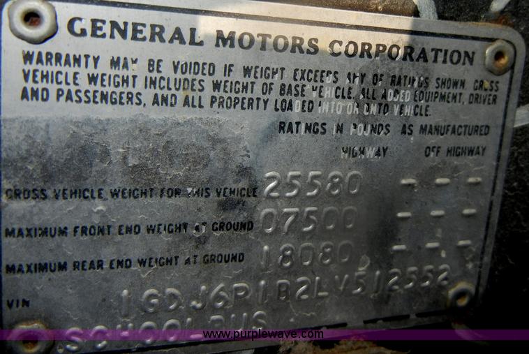 image for item D4493 1990 GMC S6000 Ward school bus