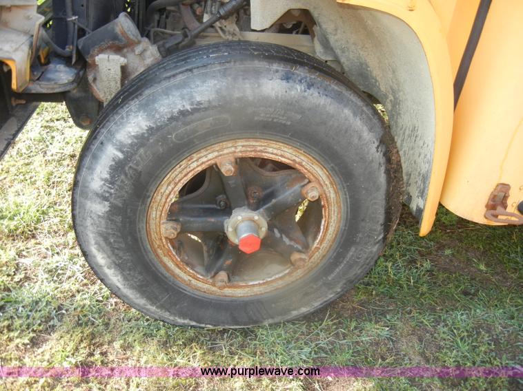 image for item D4493 1990 GMC S6000 Ward school bus