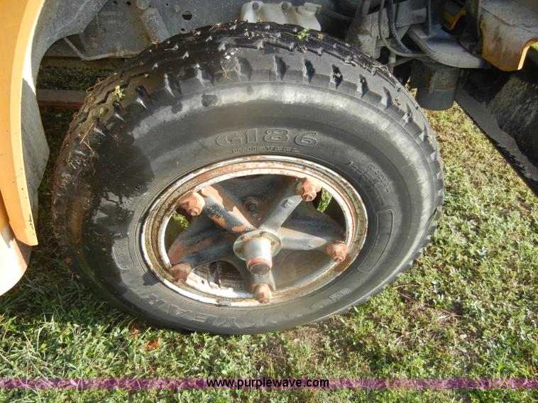 image for item D4493 1990 GMC S6000 Ward school bus