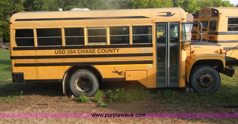 image for item D4494 1998 Chevrolet B7 Bluebird school bus