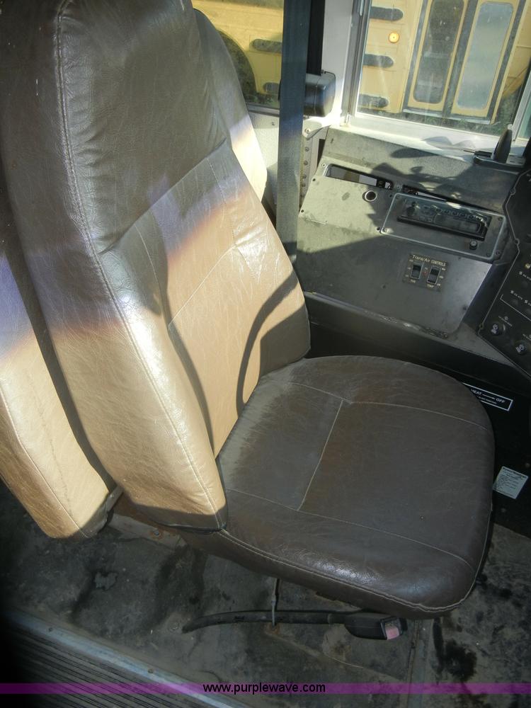 image for item D4494 1998 Chevrolet B7 Bluebird school bus