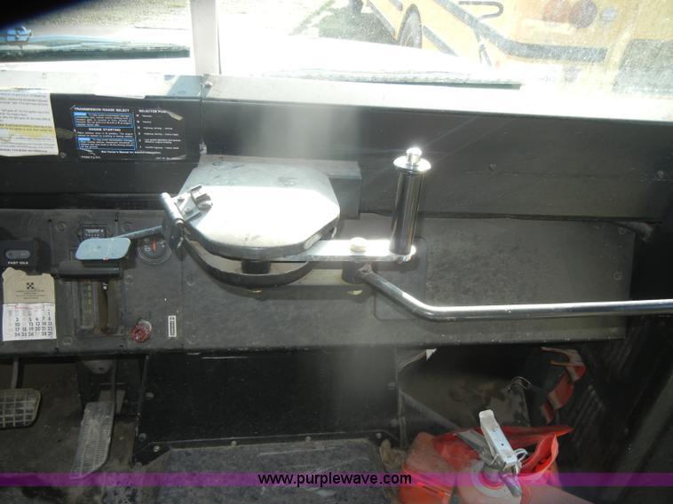 image for item D4494 1998 Chevrolet B7 Bluebird school bus