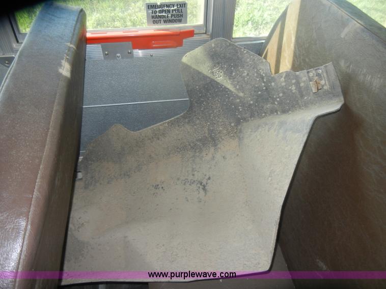 image for item D4494 1998 Chevrolet B7 Bluebird school bus