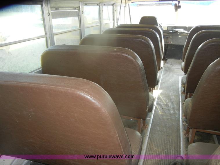 image for item D4494 1998 Chevrolet B7 Bluebird school bus