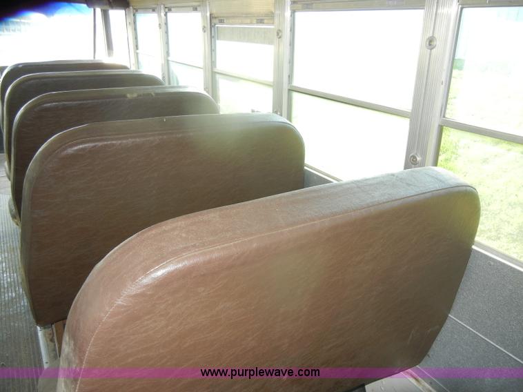 image for item D4494 1998 Chevrolet B7 Bluebird school bus