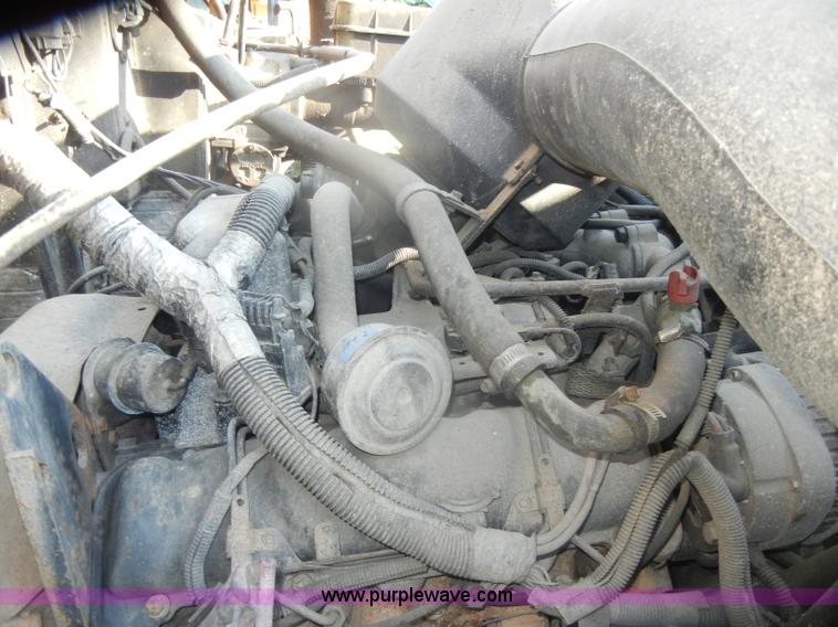 image for item D4494 1998 Chevrolet B7 Bluebird school bus