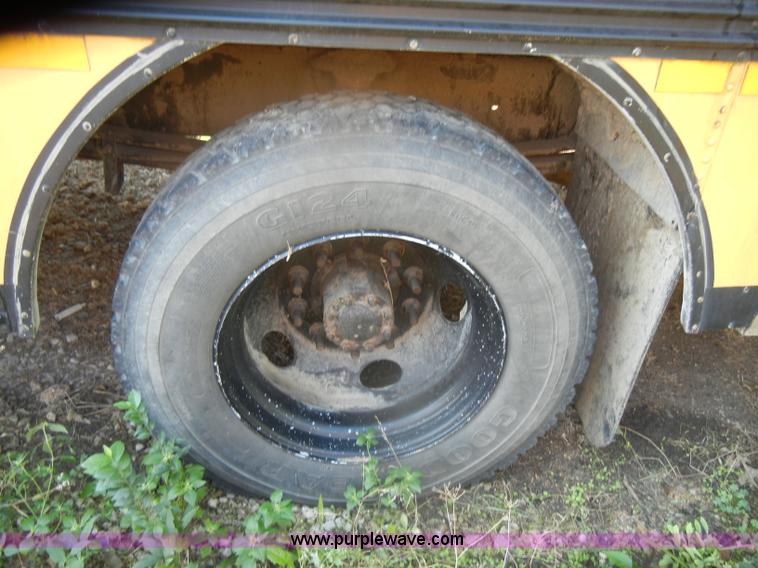 image for item D4494 1998 Chevrolet B7 Bluebird school bus