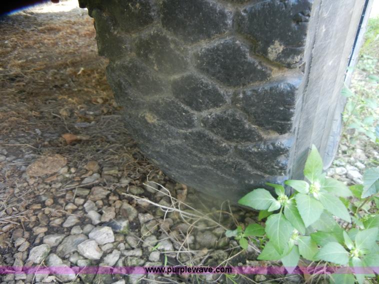 image for item D4494 1998 Chevrolet B7 Bluebird school bus