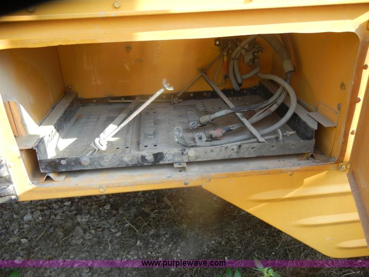 image for item D4494 1998 Chevrolet B7 Bluebird school bus