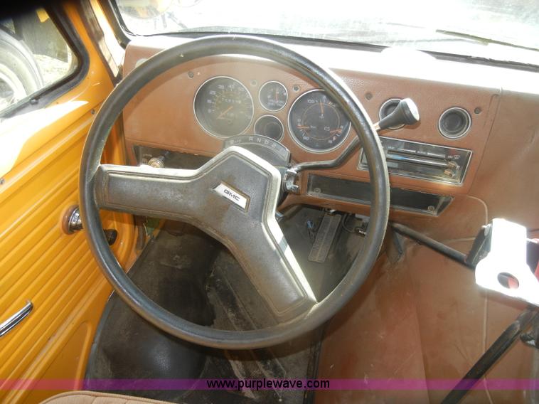 image for item D4495 1989 GMC G3500 Vandura-Ward school bus