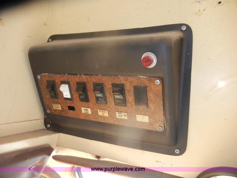 image for item D4495 1989 GMC G3500 Vandura-Ward school bus