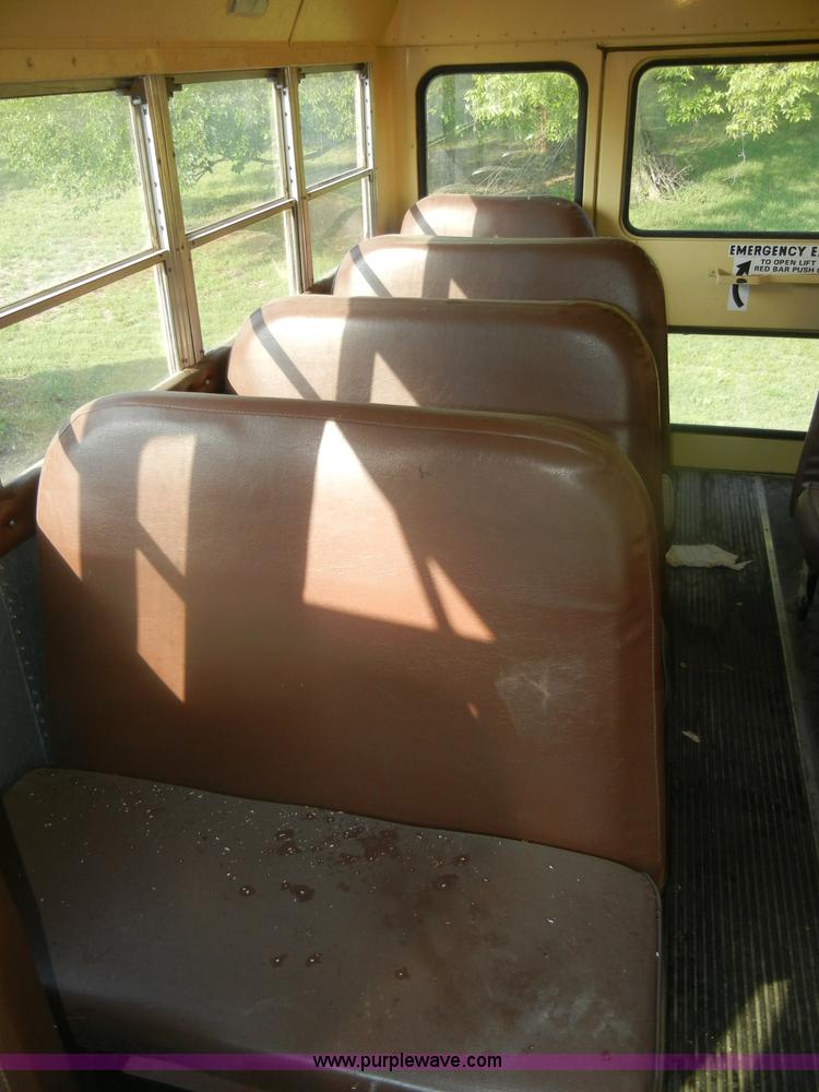 image for item D4495 1989 GMC G3500 Vandura-Ward school bus