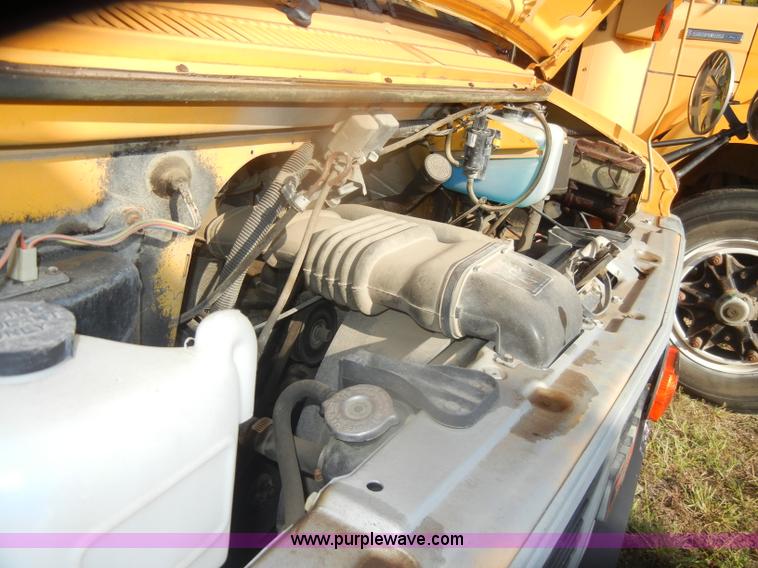 image for item D4495 1989 GMC G3500 Vandura-Ward school bus