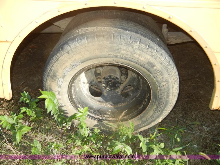 image for item D4495 1989 GMC G3500 Vandura-Ward school bus