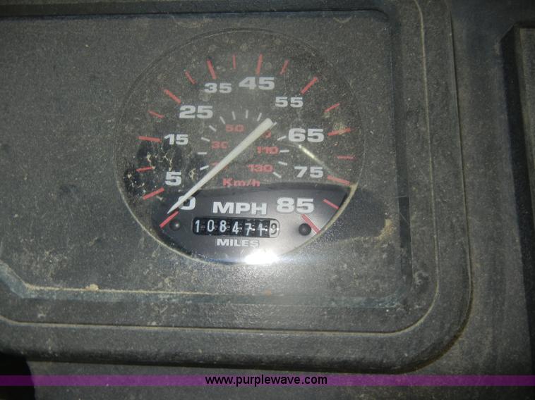 image for item D4496 1997 Thomas Built Saf-T-Liner MVP EF school bus