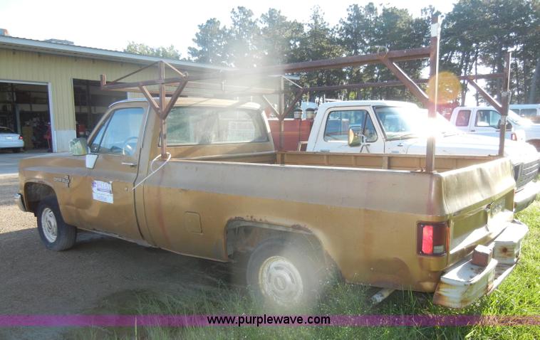 image for item D4613 1985 Chevrolet C1500 Custom Deluxe pickup truck