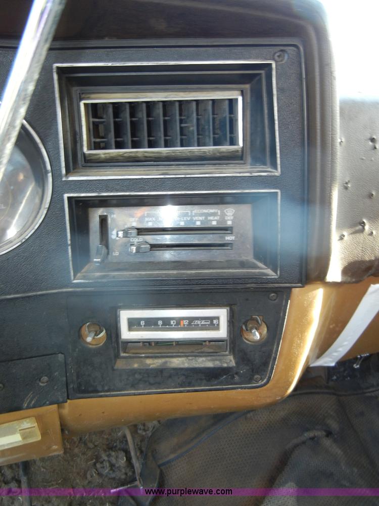 image for item D4613 1985 Chevrolet C1500 Custom Deluxe pickup truck