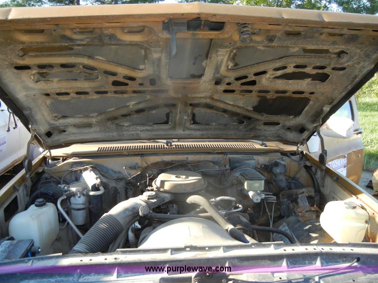 image for item D4613 1985 Chevrolet C1500 Custom Deluxe pickup truck