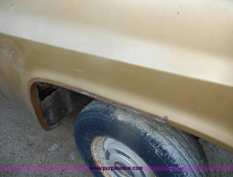 image for item D4613 1985 Chevrolet C1500 Custom Deluxe pickup truck