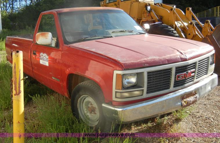 image for item D4616 1989 GMC Sierra 1500 SL pickup truck