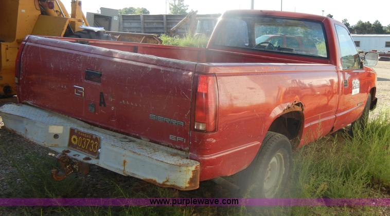 image for item D4616 1989 GMC Sierra 1500 SL pickup truck