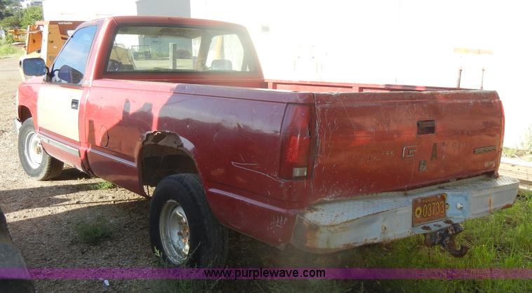 image for item D4616 1989 GMC Sierra 1500 SL pickup truck