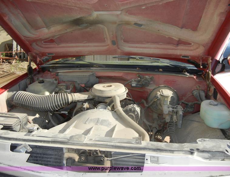 image for item D4616 1989 GMC Sierra 1500 SL pickup truck