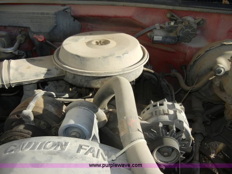 image for item D4616 1989 GMC Sierra 1500 SL pickup truck