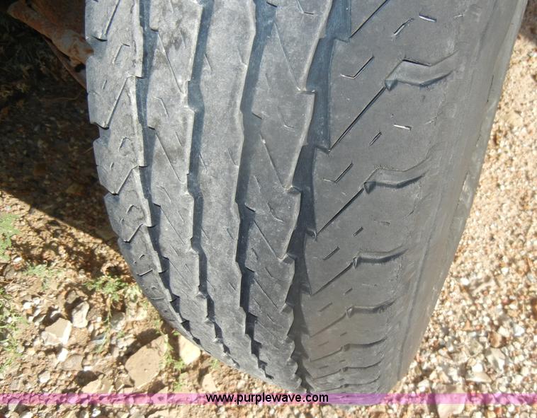 image for item D4616 1989 GMC Sierra 1500 SL pickup truck