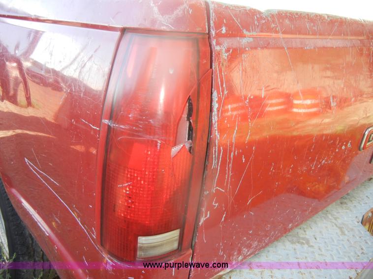 image for item D4616 1989 GMC Sierra 1500 SL pickup truck