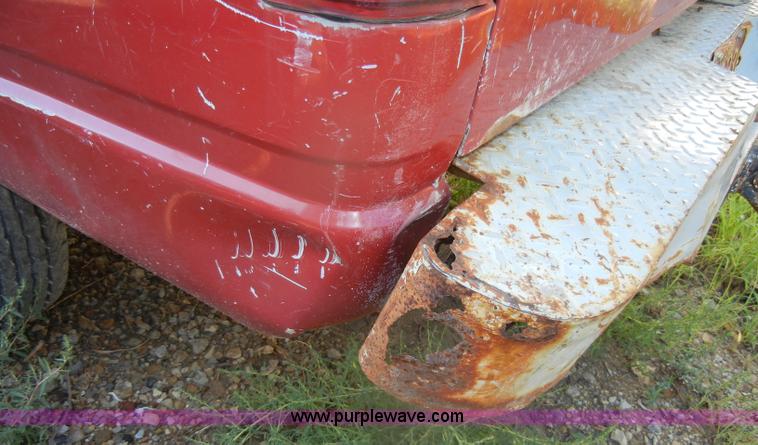 image for item D4616 1989 GMC Sierra 1500 SL pickup truck