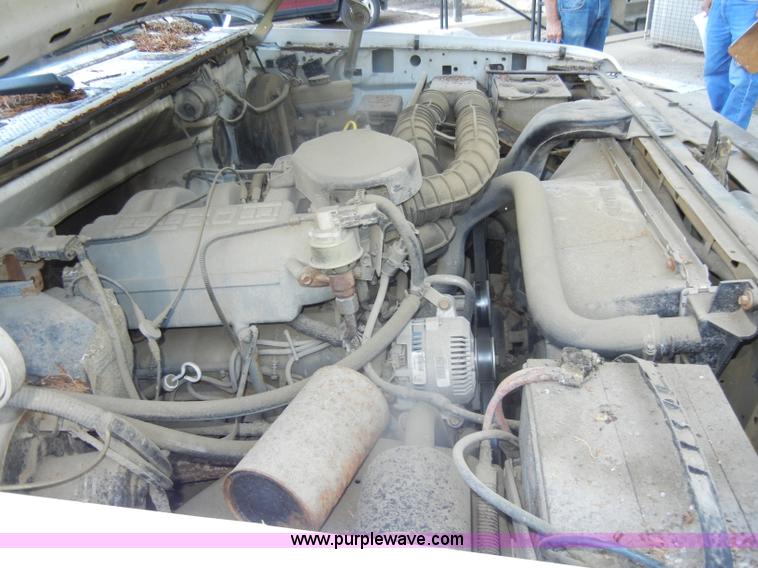 image for item D4617 1993 Ford F150 XL pickup truck