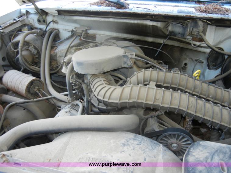 image for item D4617 1993 Ford F150 XL pickup truck