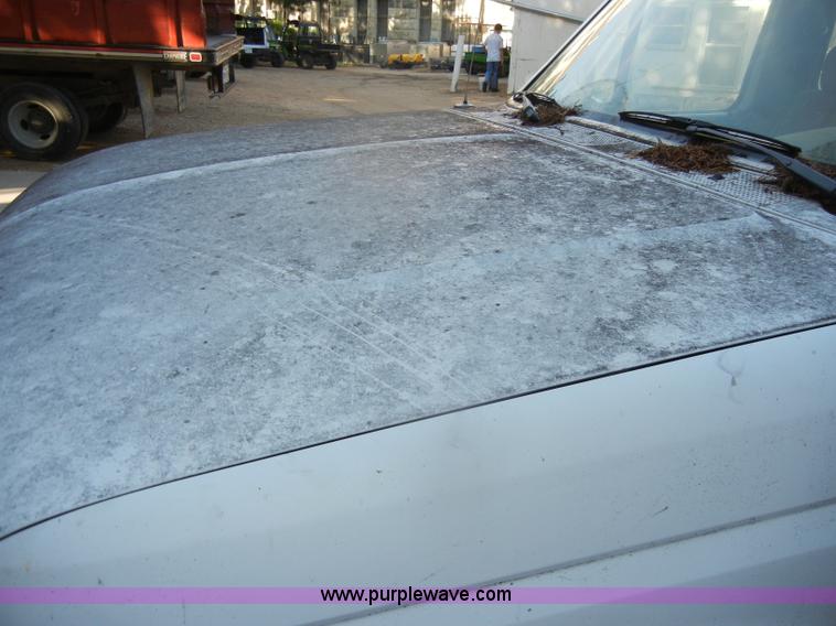 image for item D4617 1993 Ford F150 XL pickup truck