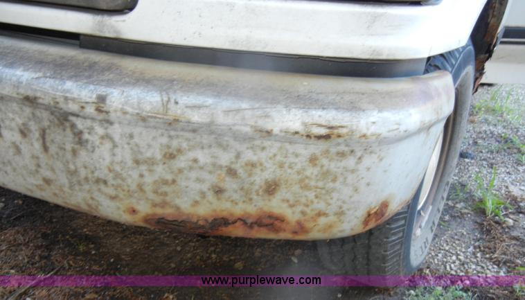 image for item D4617 1993 Ford F150 XL pickup truck