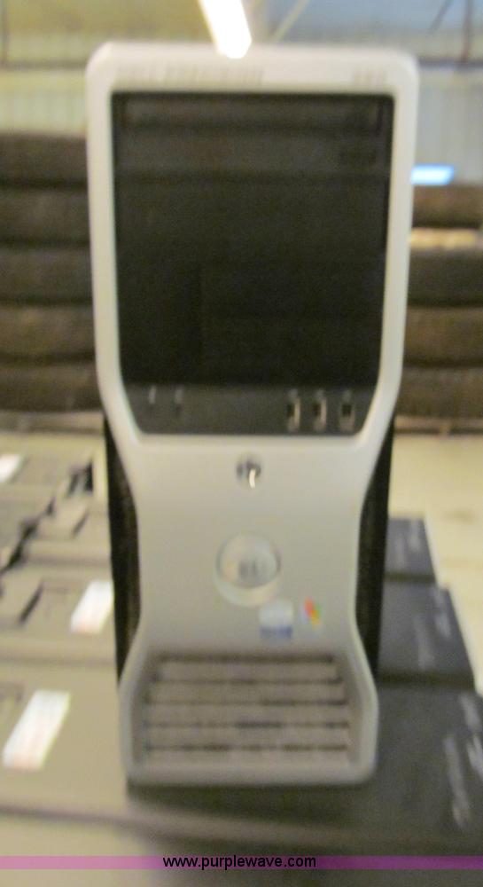 image for item E2142 (20) desktop computers