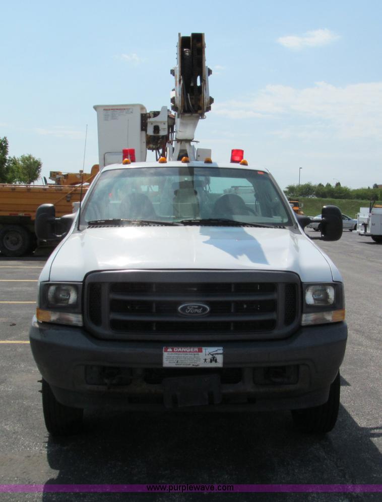 image for item E2147 2003 Ford F550 XL Super Duty bucket truck