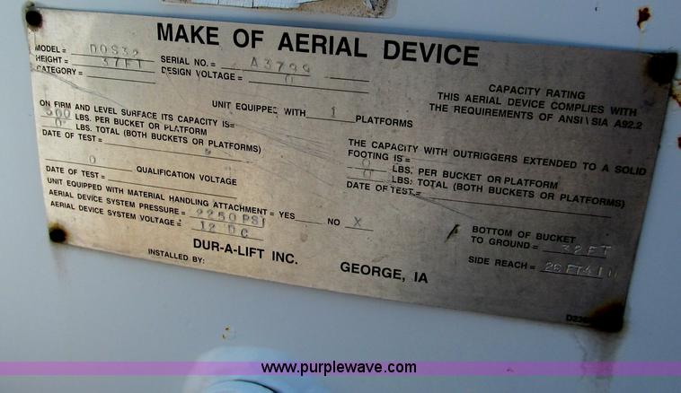 image for item E2147 2003 Ford F550 XL Super Duty bucket truck