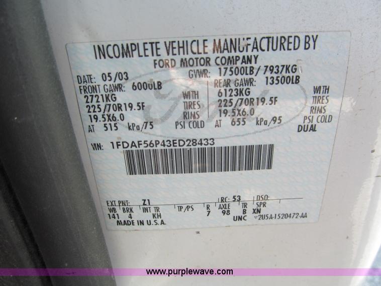 image for item E2147 2003 Ford F550 XL Super Duty bucket truck