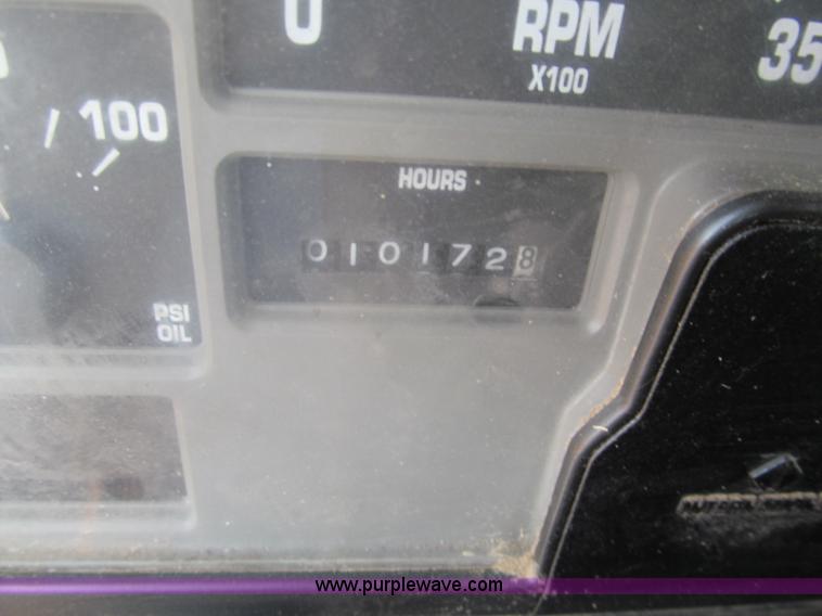 image for item E2148 1999 International 4900 dump truck