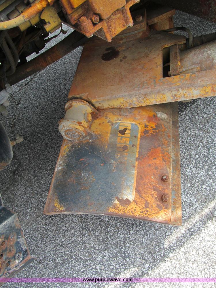 image for item E2148 1999 International 4900 dump truck