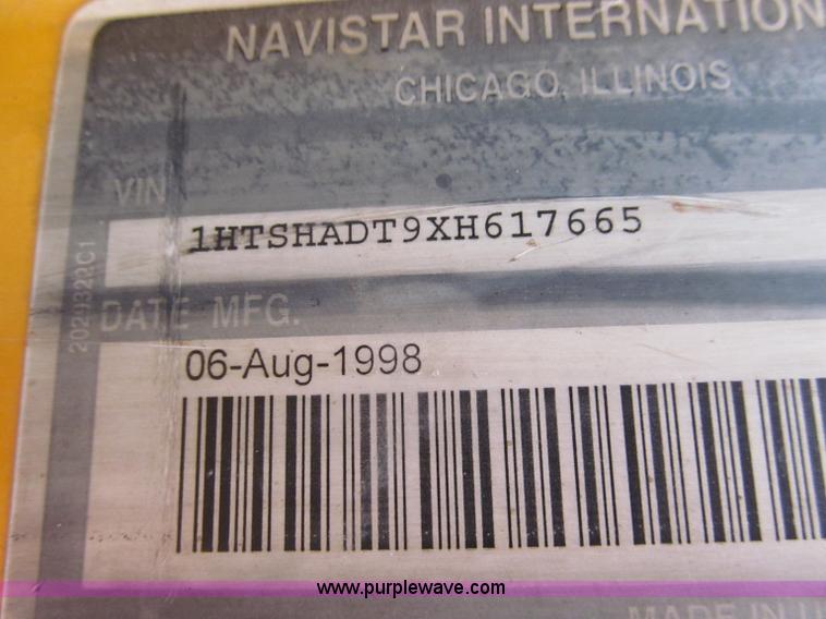 image for item E2148 1999 International 4900 dump truck