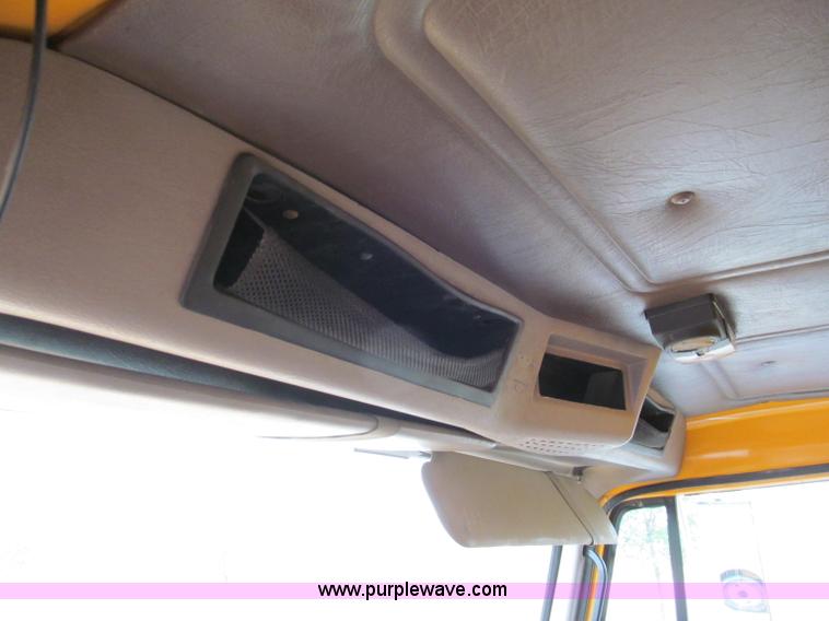 image for item E2149 2001 International 4900 dump truck