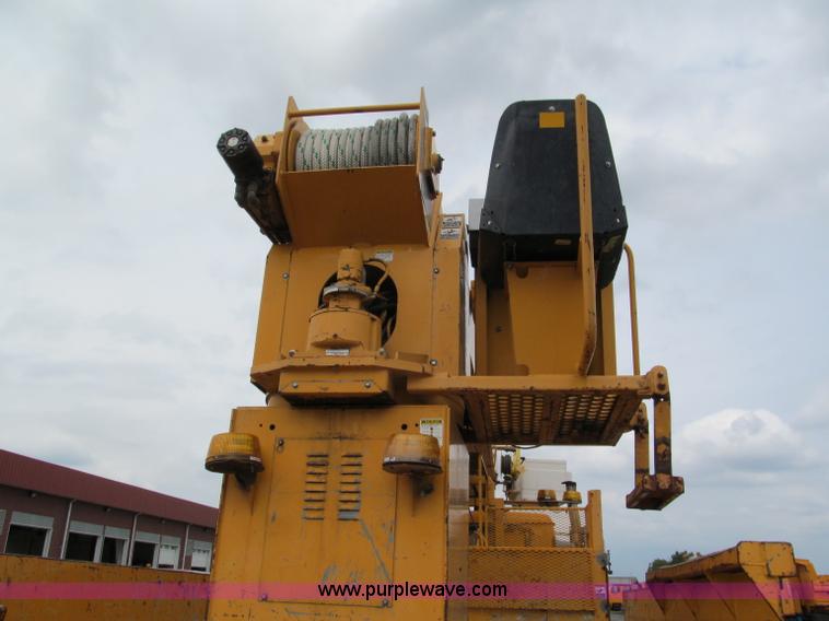 image for item E2150 1998 International 4900 bucket/digger derrick truck